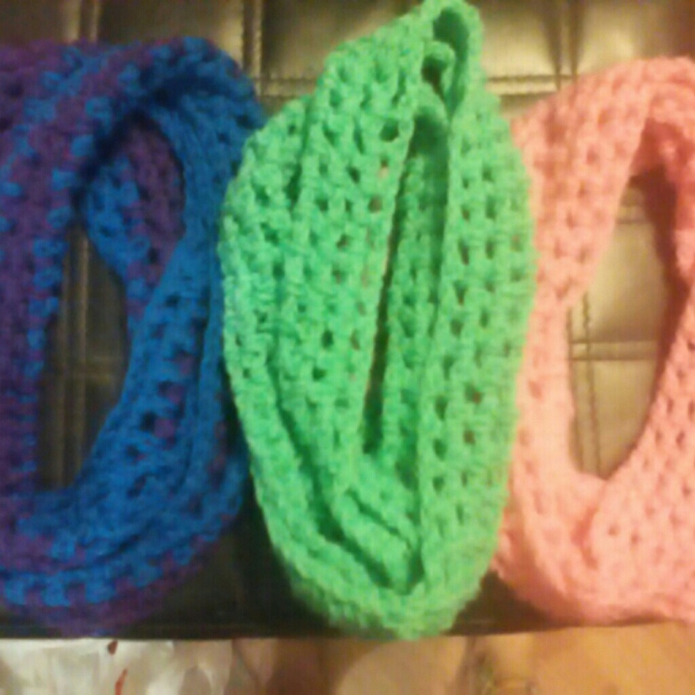 Little girls crochet infinity scarfs